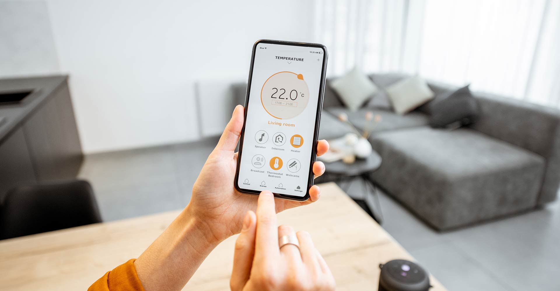 Smart home Smartphone in Hamburg